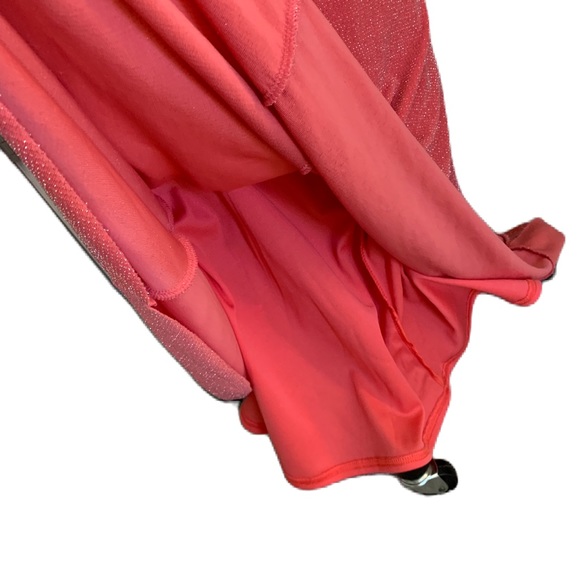 City Goddess shimmery gown. Size 4 - Picture 6 of 10